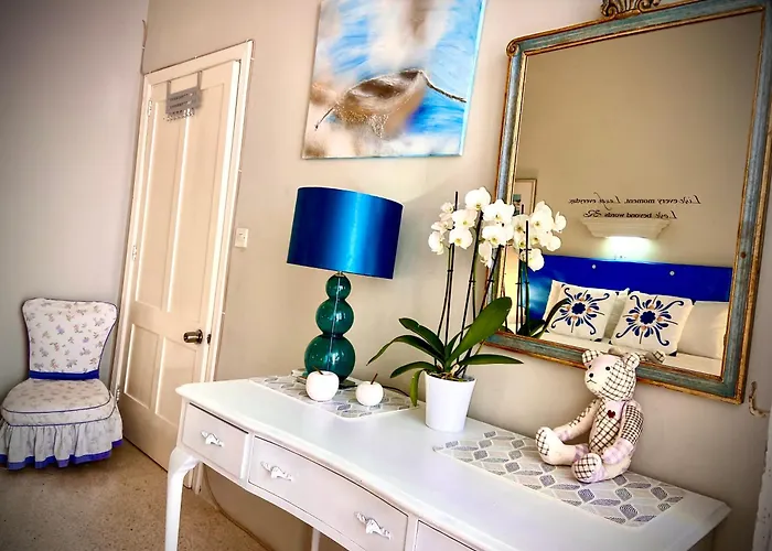 Retro With Pool Xewkija